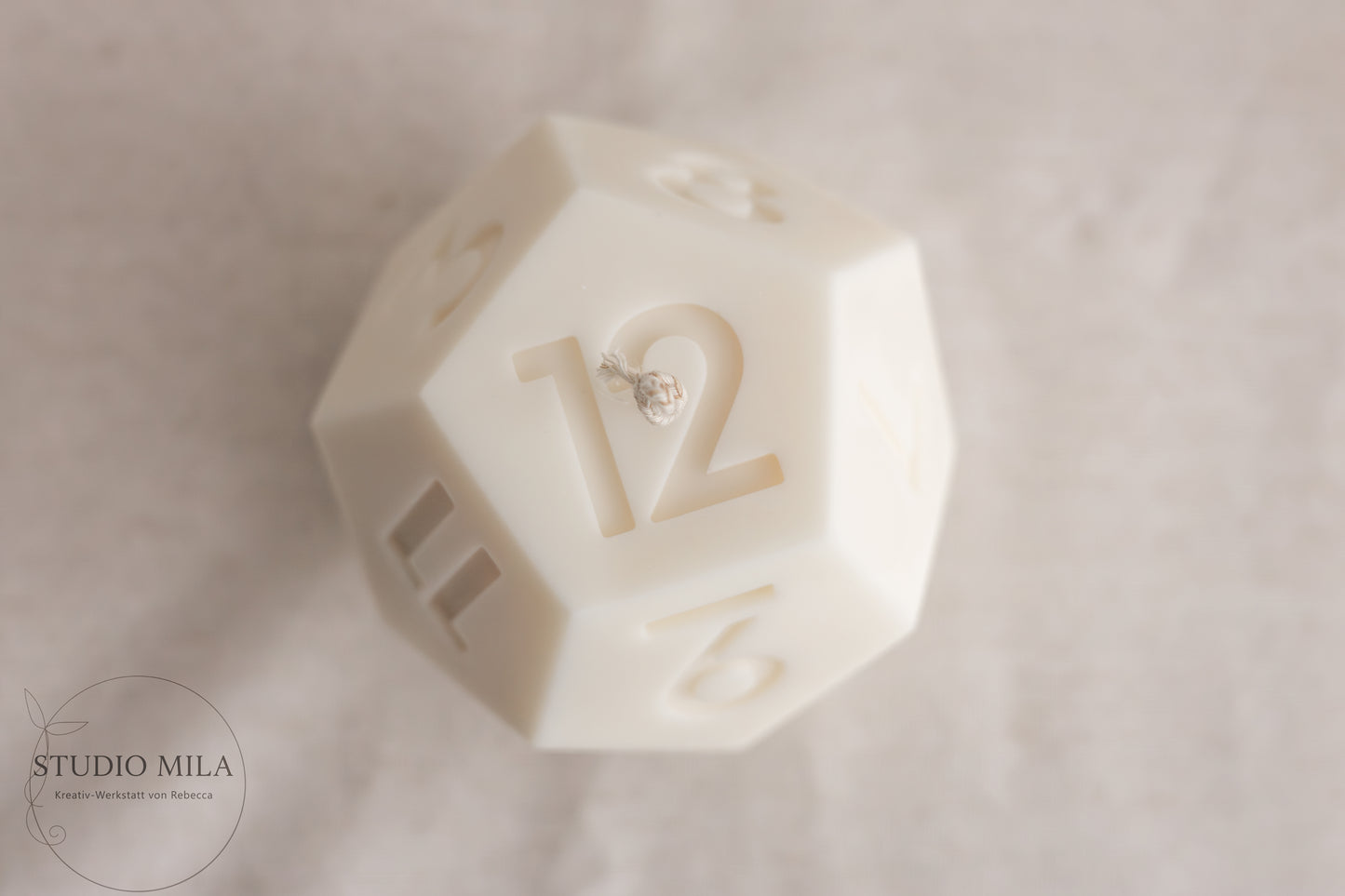 Würfel-Kerze aus Rapswachs