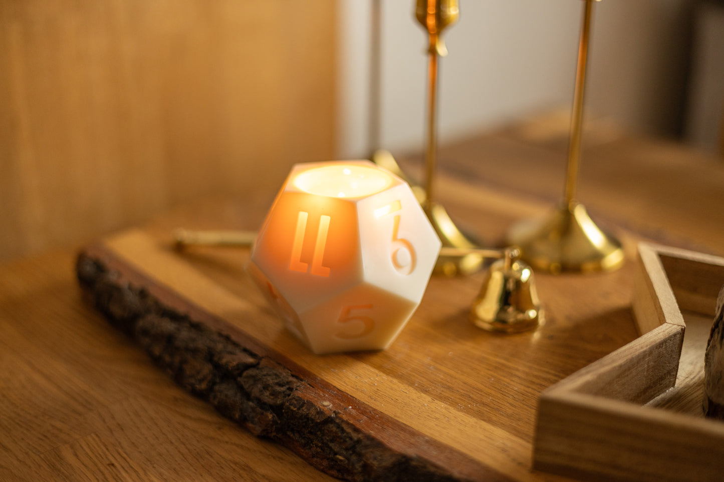 Würfel-Kerze aus Rapswachs